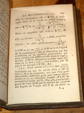 Cours de Mathematiques a l'usage des gardes du pavillon et de la marine _ quatrieme partie